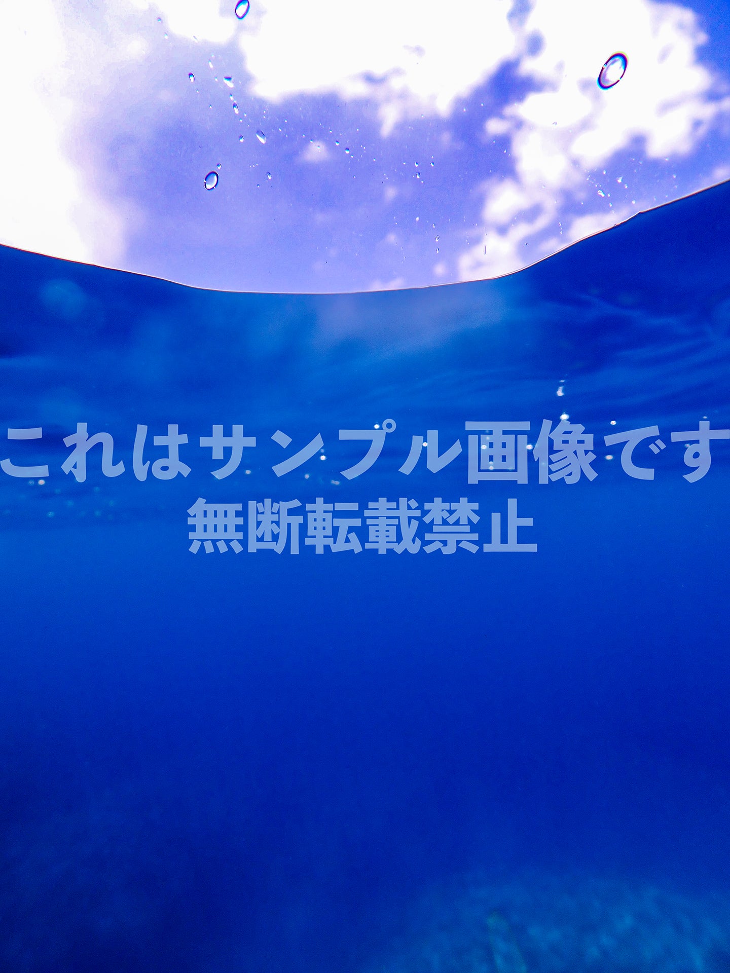 Surface of the water_3