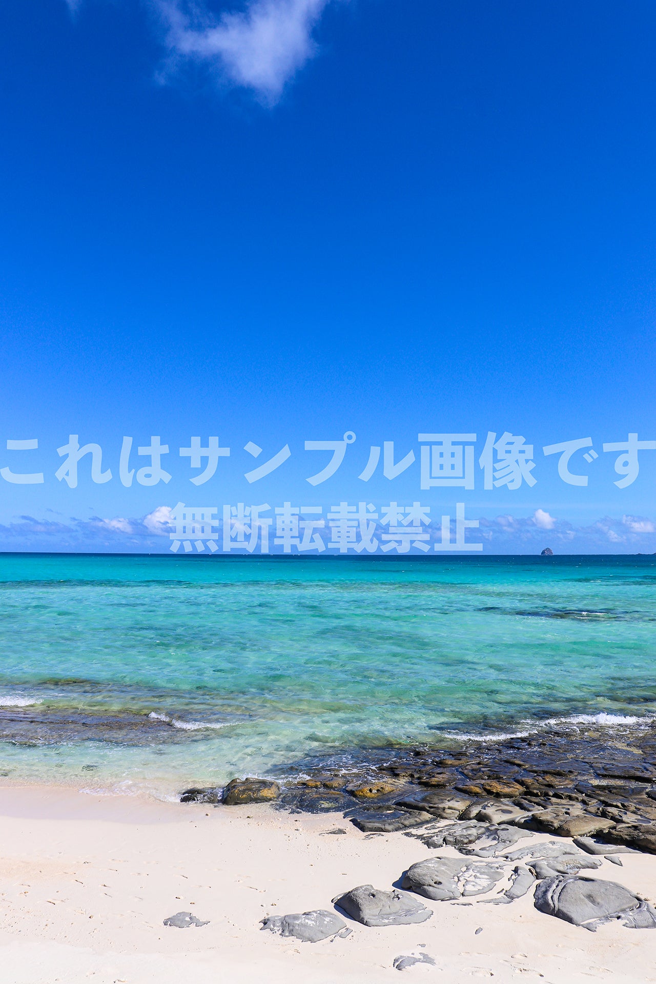 エメラルドグリーンの海_3