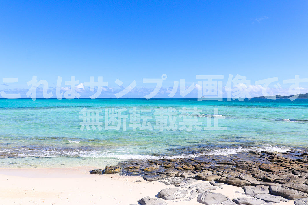 エメラルドグリーンの海_4