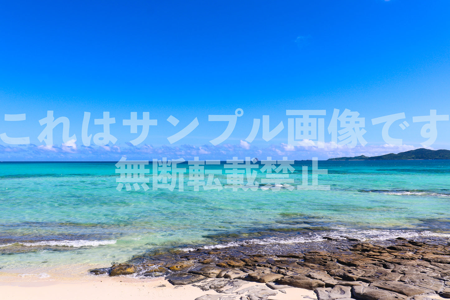 エメラルドグリーンの海_1