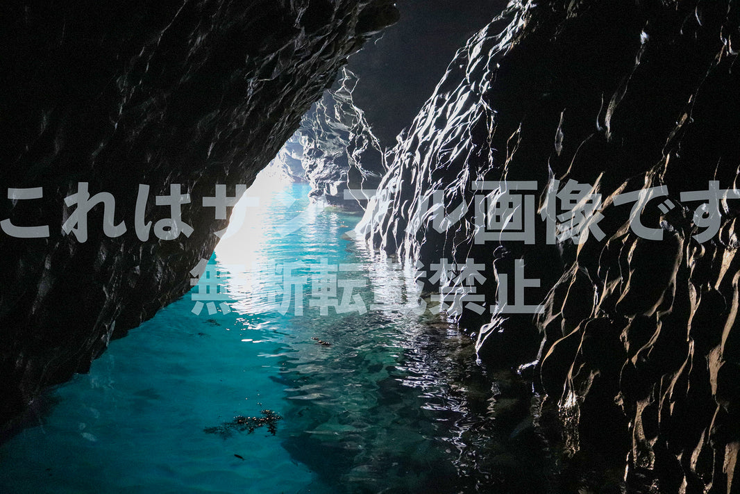 洞窟と海_3